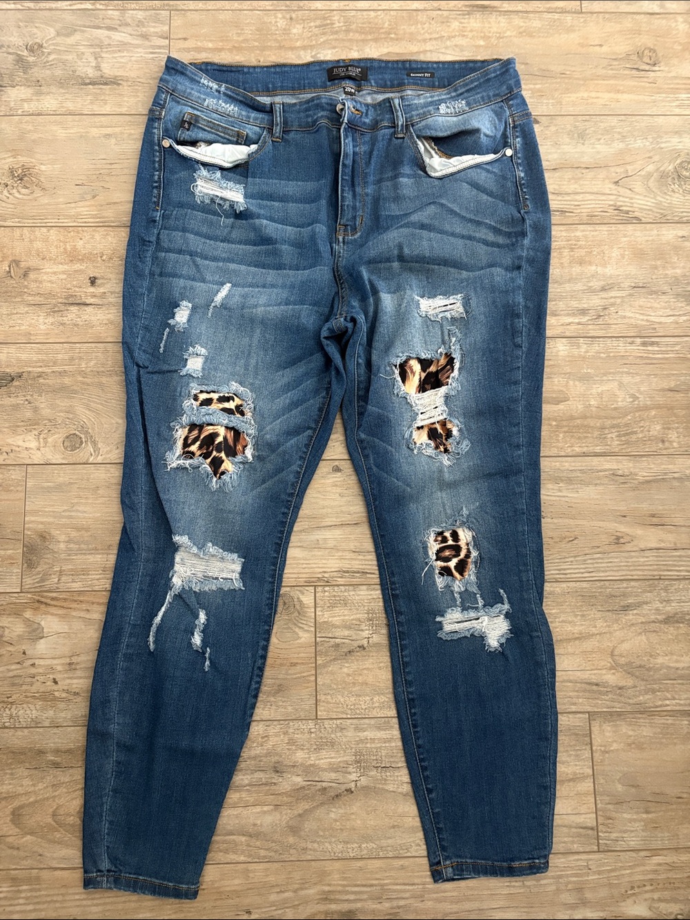 Judy Blue Blue Skinny Jeans with Leopard Patch Distressing